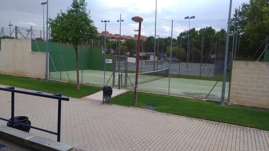 Complejo Deportivo La Victoria