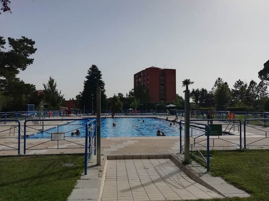 Complejo Deportivo Piscinas Covibar