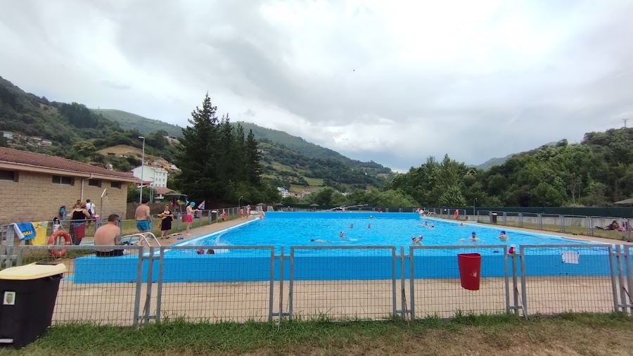 Polideportivo Caborana