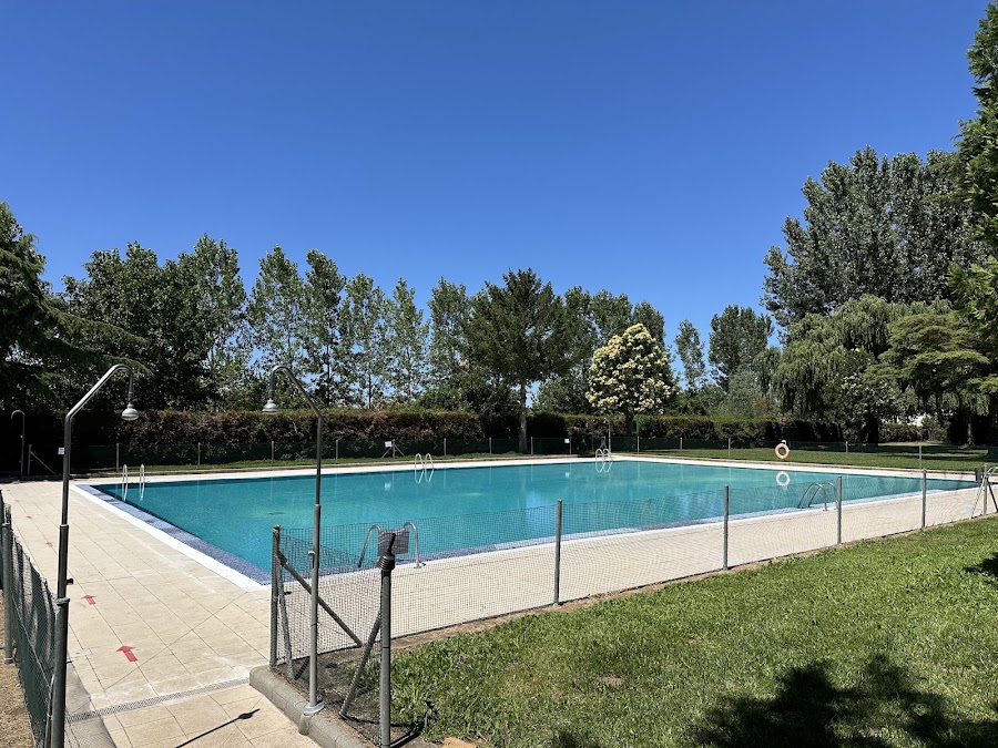 Piscinas Municipales de Laguna de Negrillos