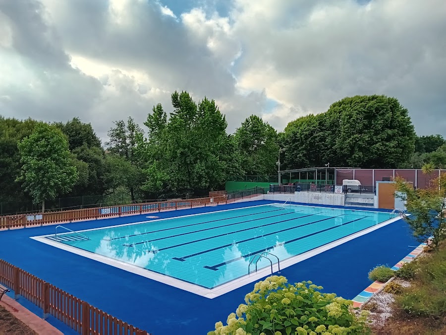 Complexo deportivo - piscina