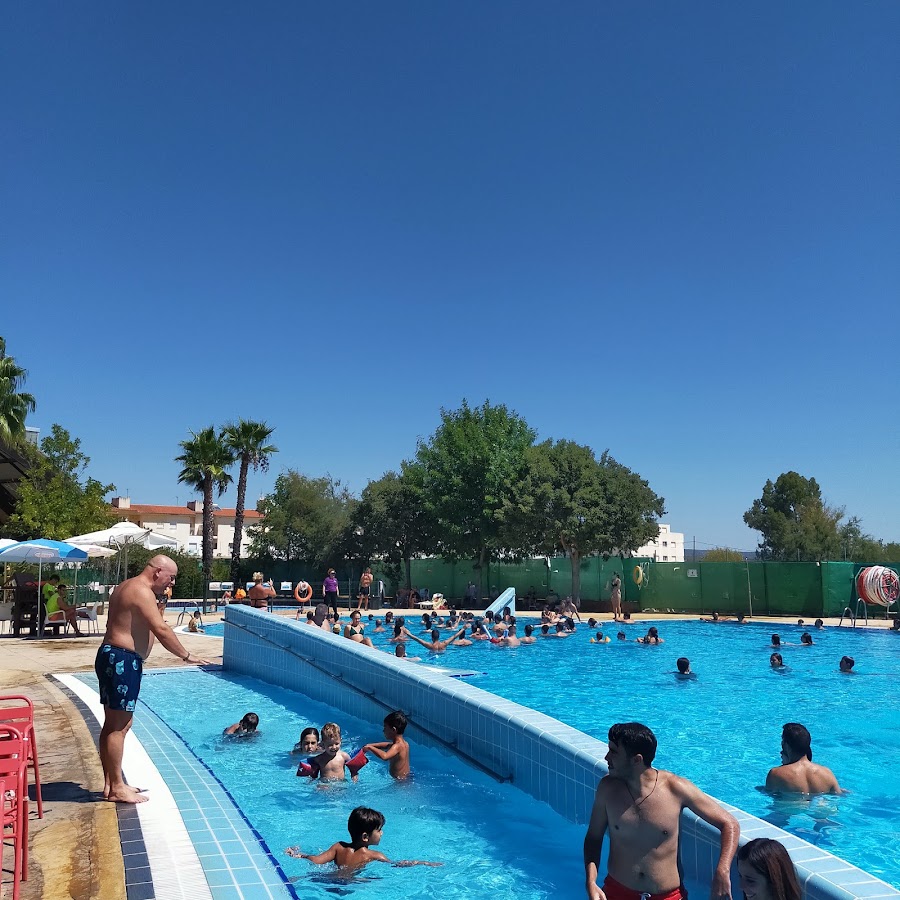 Piscina Municipal Burguillos