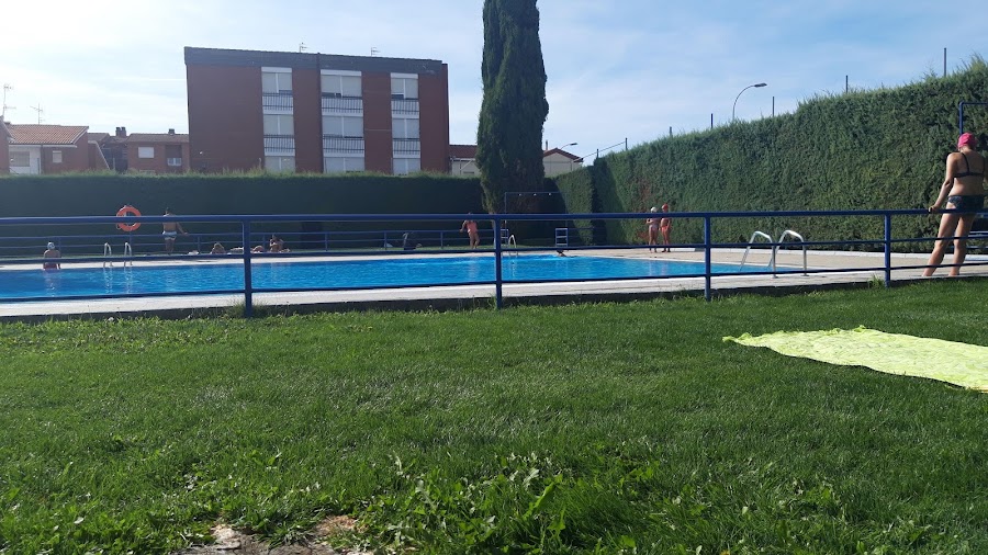 Piscina Municipal de Dueñas