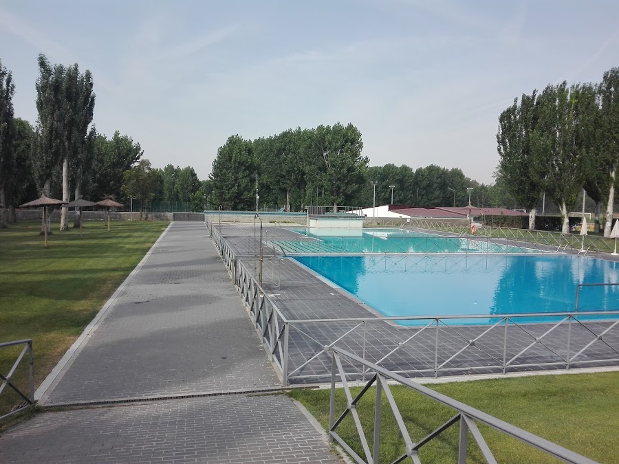Piscina Municipal de Santovenia