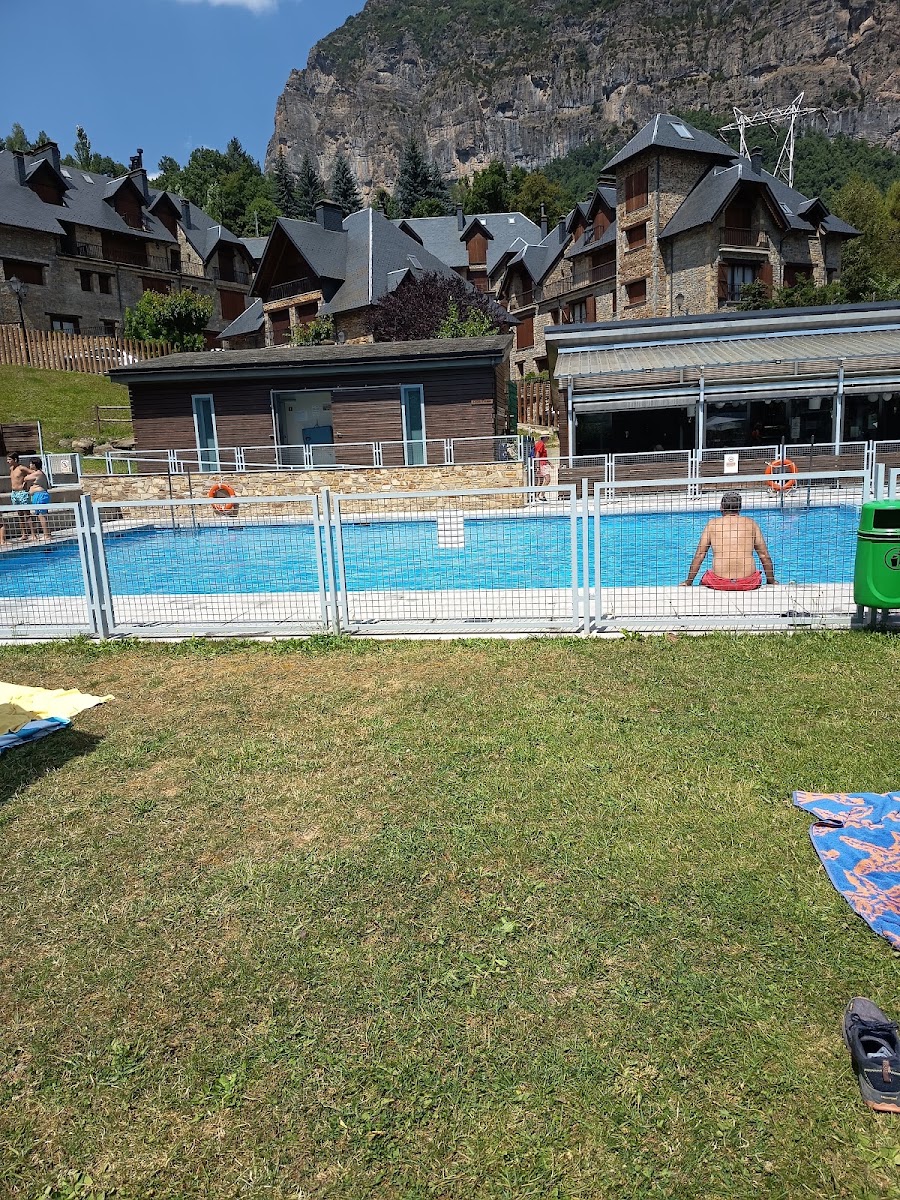 Piscina Municipal de Escarrilla