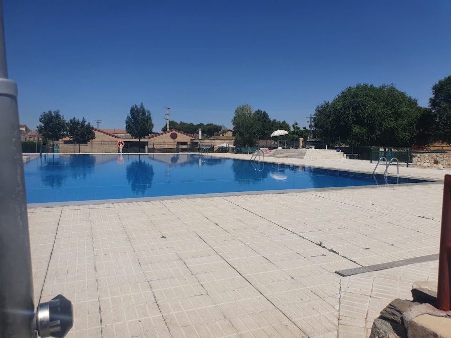 Piscina Municipal de Mozoncillo