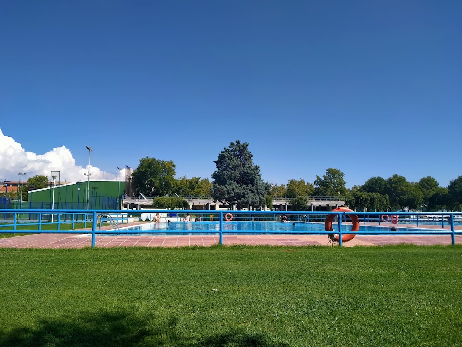 Piscina Municipal Santa Isabel