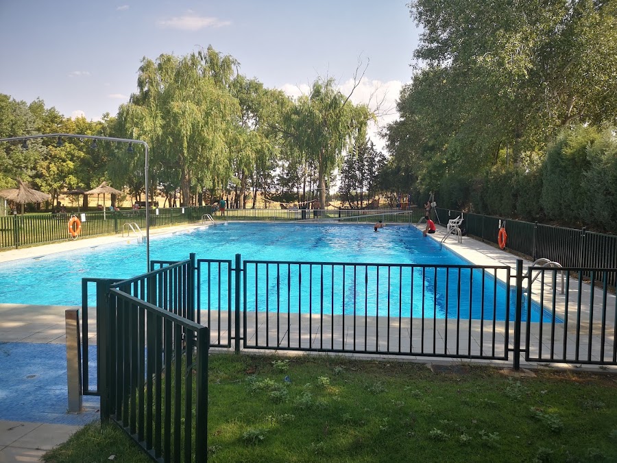 Piscina municipal de Rielves