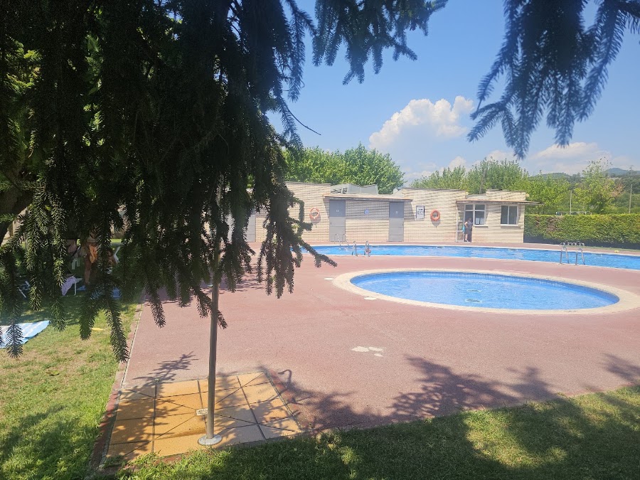 Piscina municipal d'Olvan
